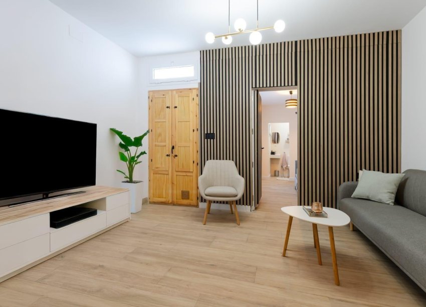 Resale - Bungalow - Torrevieja - Centro - Muelle Pesquero