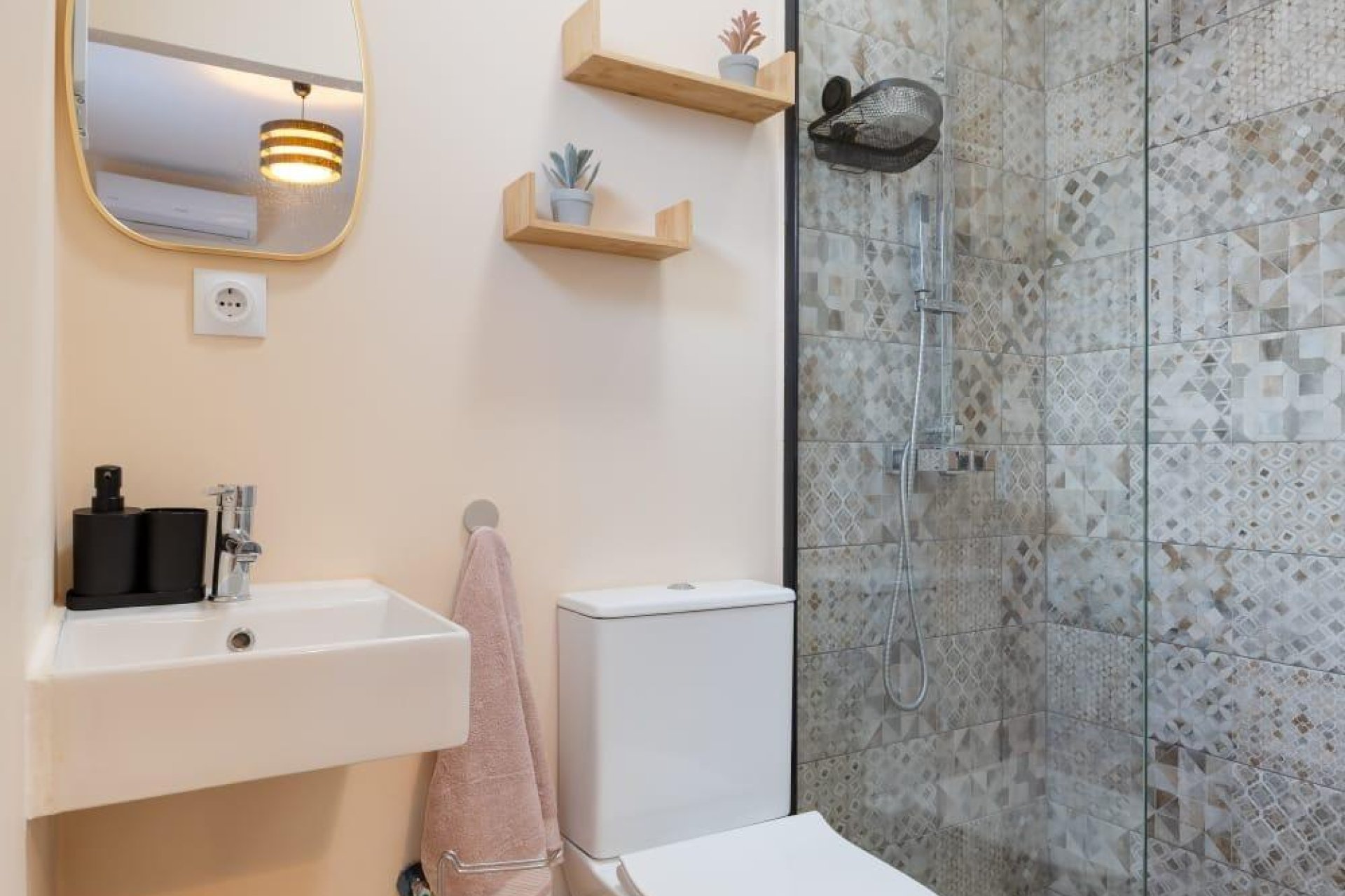 Resale - Bungalow - Torrevieja - Centro - Muelle Pesquero
