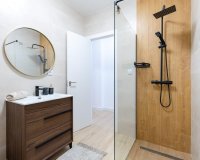 Resale - Bungalow - Torrevieja - Centro - Muelle Pesquero