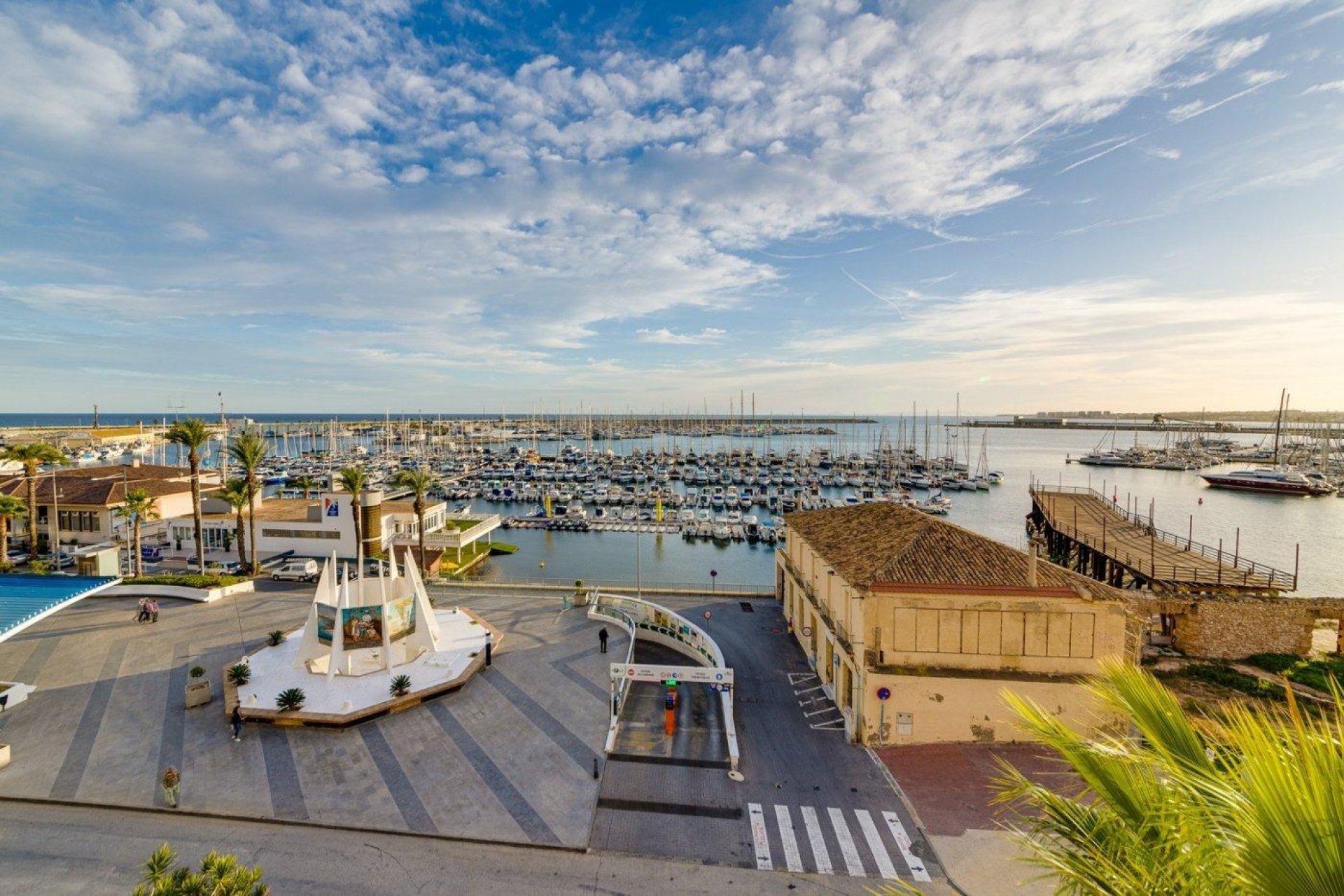 Resale - Bungalow - Torrevieja - Centro - Muelle Pesquero