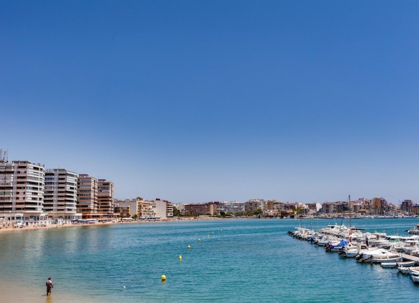 Resale - Bungalow - Torrevieja - Centro - Muelle Pesquero