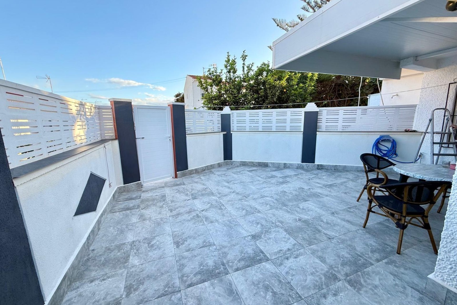 Resale - Bungalow - Torrevieja - La Siesta - El Salado - Torreta