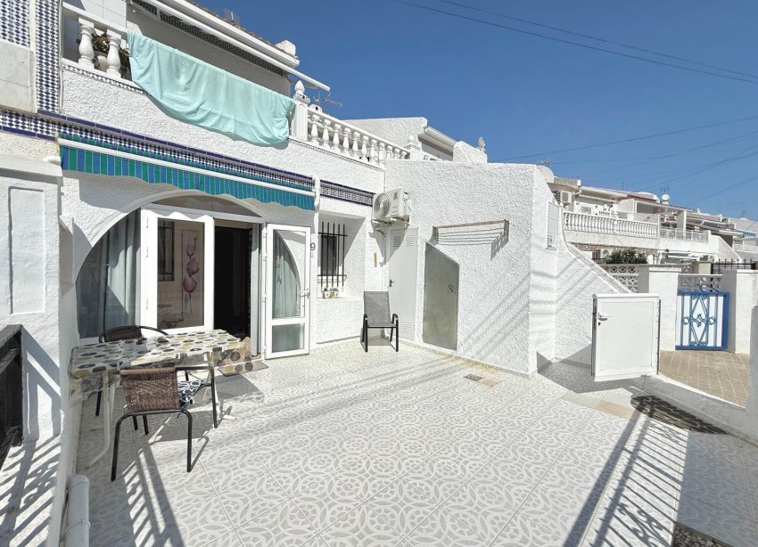 Resale - Bungalow - Torrevieja - La Siesta - El Salado - Torreta