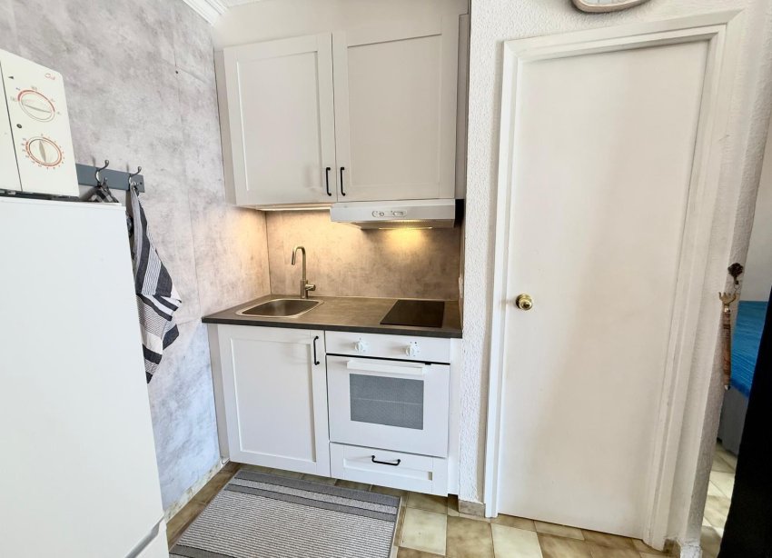 Resale - Bungalow - Torrevieja - La Siesta - El Salado - Torreta