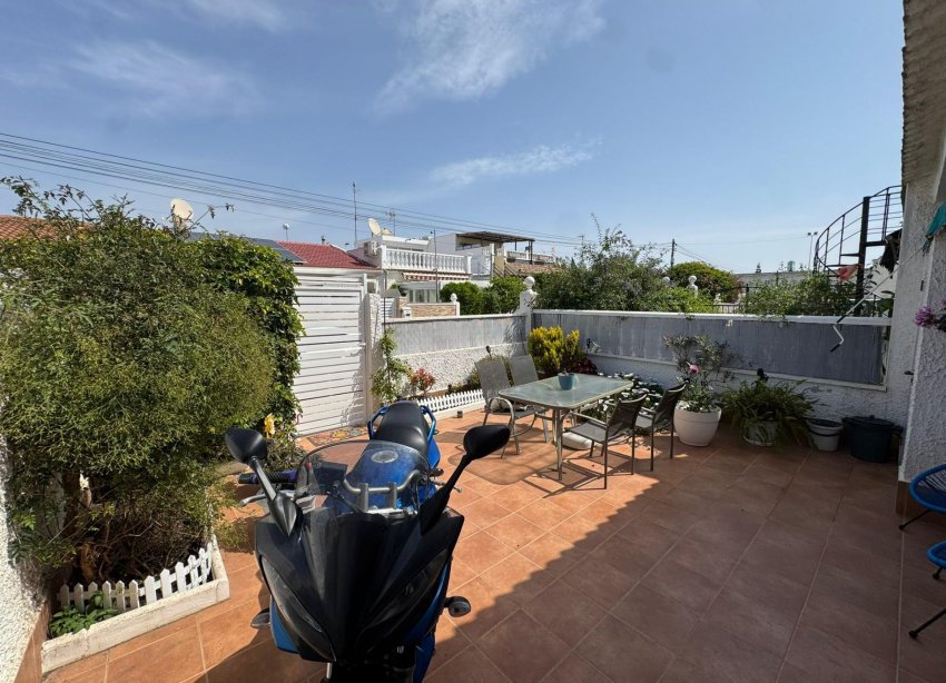 Resale - Bungalow - Torrevieja - La Siesta - El Salado - Torreta