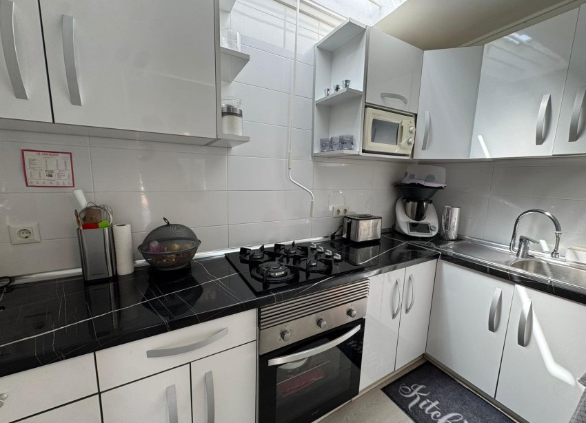 Resale - Bungalow - Torrevieja - La Siesta - El Salado - Torreta