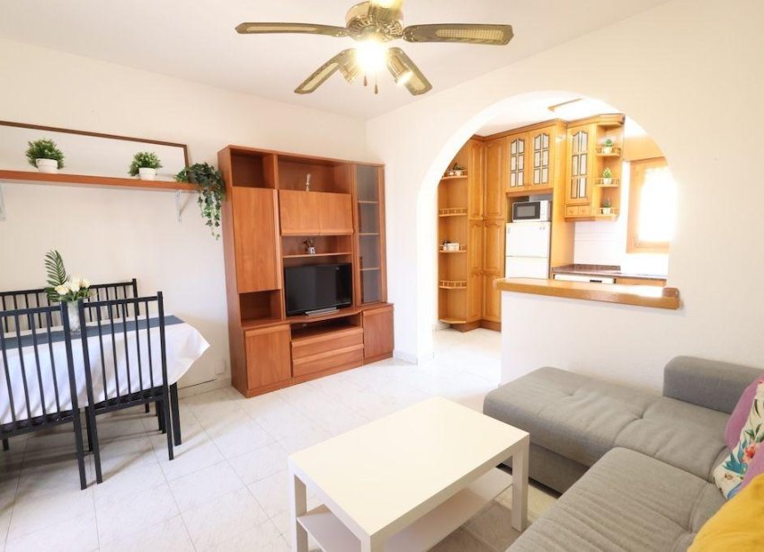 Resale - Bungalow - Torrevieja - La Siesta - El Salado - Torreta