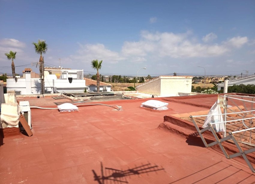 Resale - Bungalow - Torrevieja - La Siesta - El Salado - Torreta