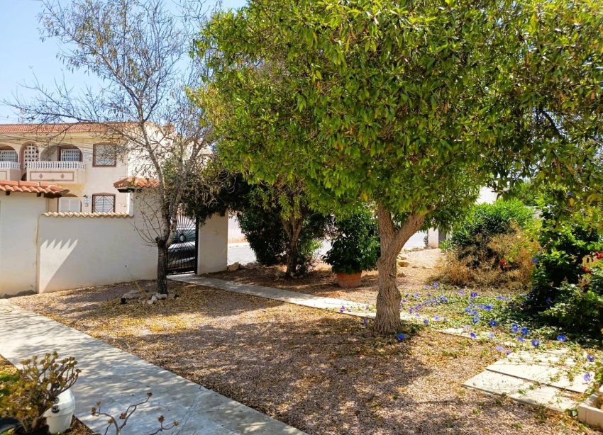 Resale - Bungalow - Torrevieja - La Siesta - El Salado - Torreta