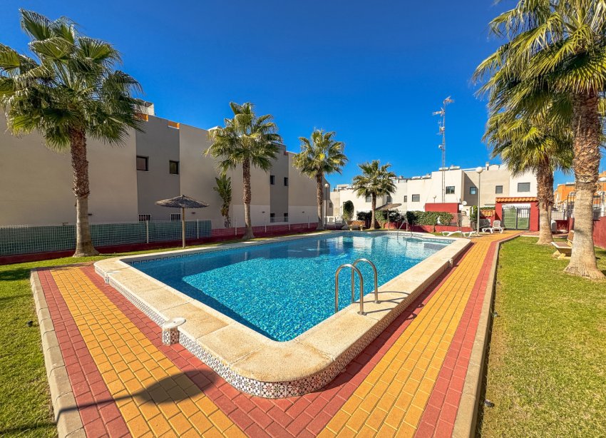 Resale - Bungalow - Torrevieja - Los Altos