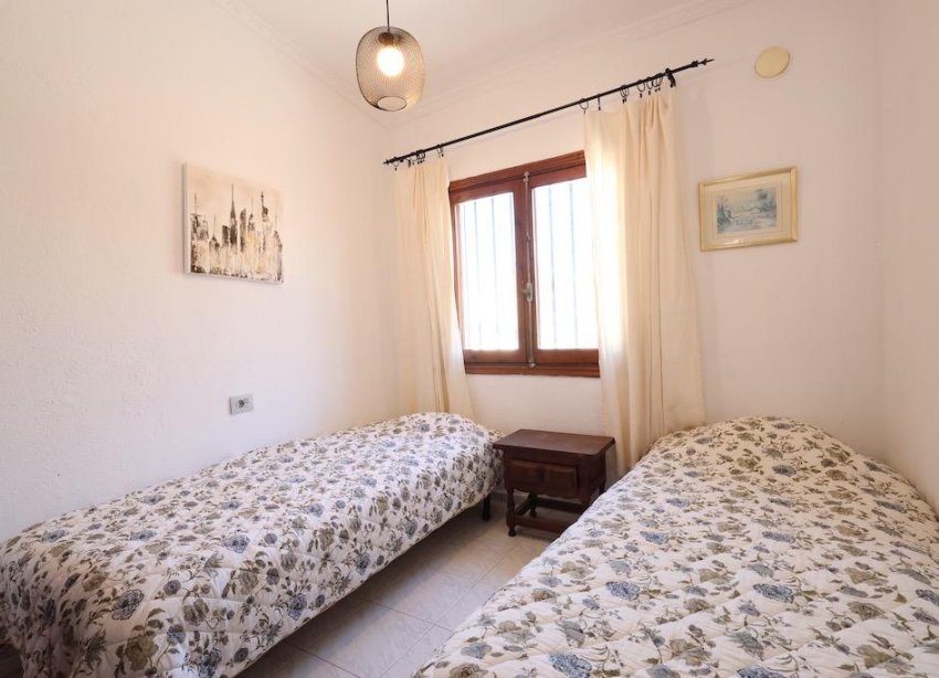 Resale - Bungalow - Torrevieja - Los Frutales