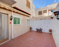 Resale - Bungalow - Torrevieja - Playa de La Acequion