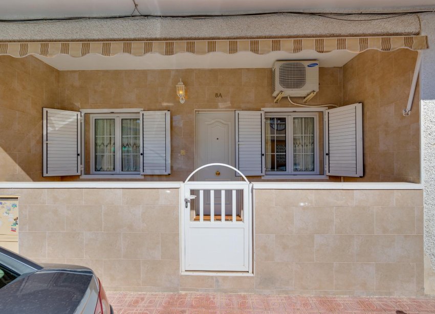 Resale - Bungalow - Torrevieja - Playa de La Acequion