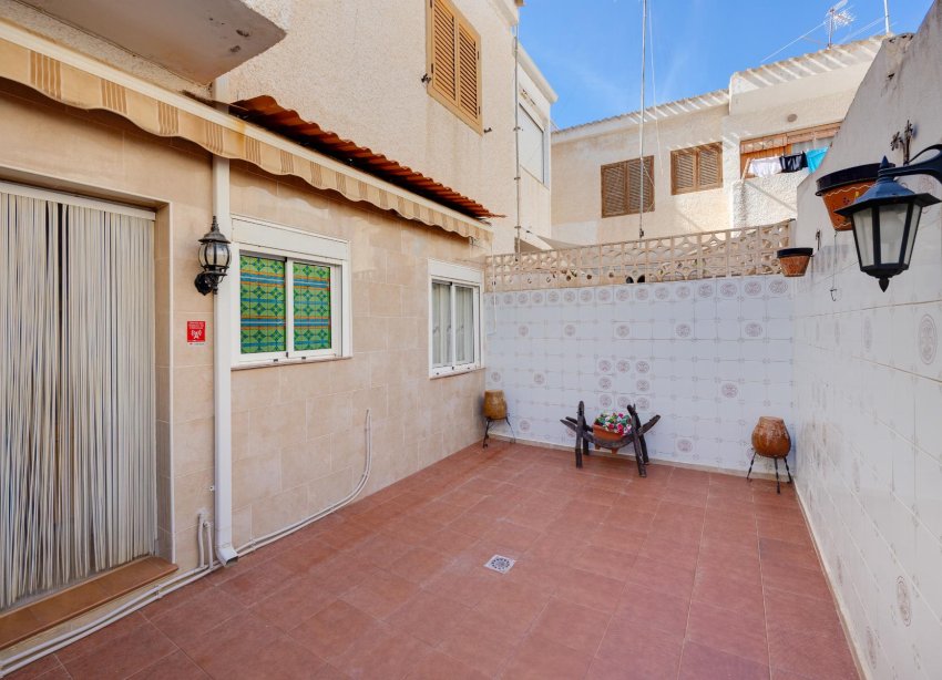 Resale - Bungalow - Torrevieja - Playa de La Acequion