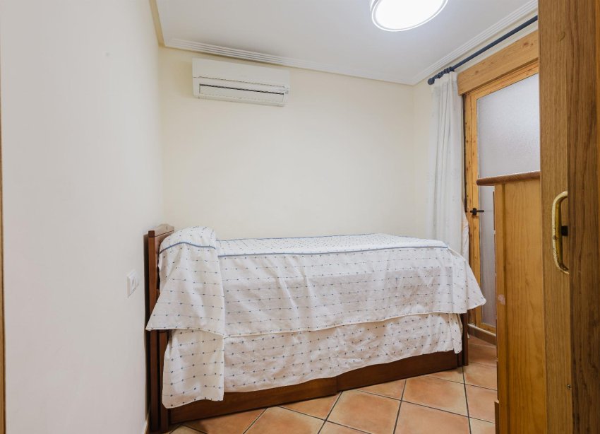 Resale - Bungalow - Torrevieja - PLAYA DE LA MATA