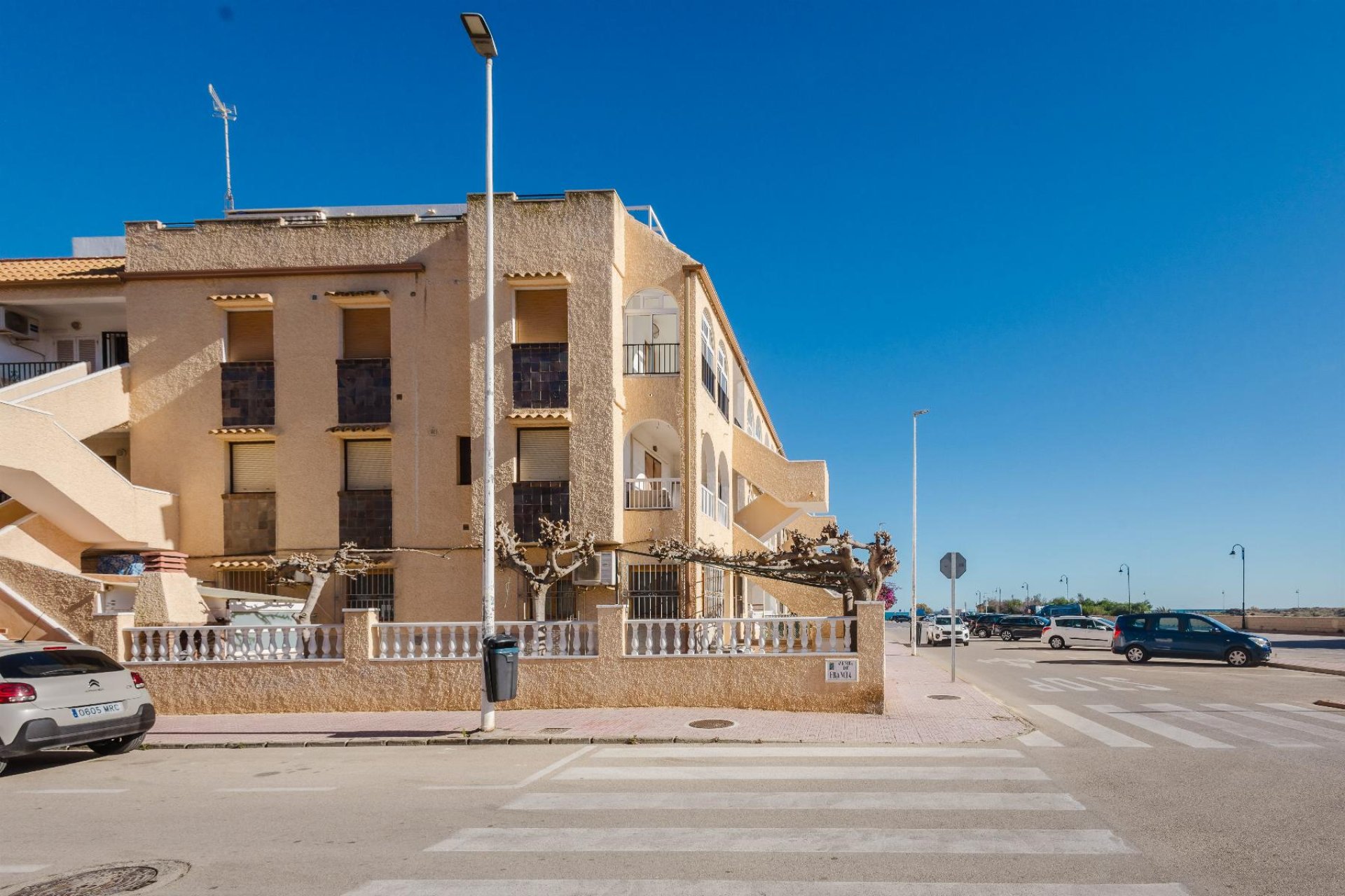 Resale - Bungalow - Torrevieja - PLAYA DE LA MATA
