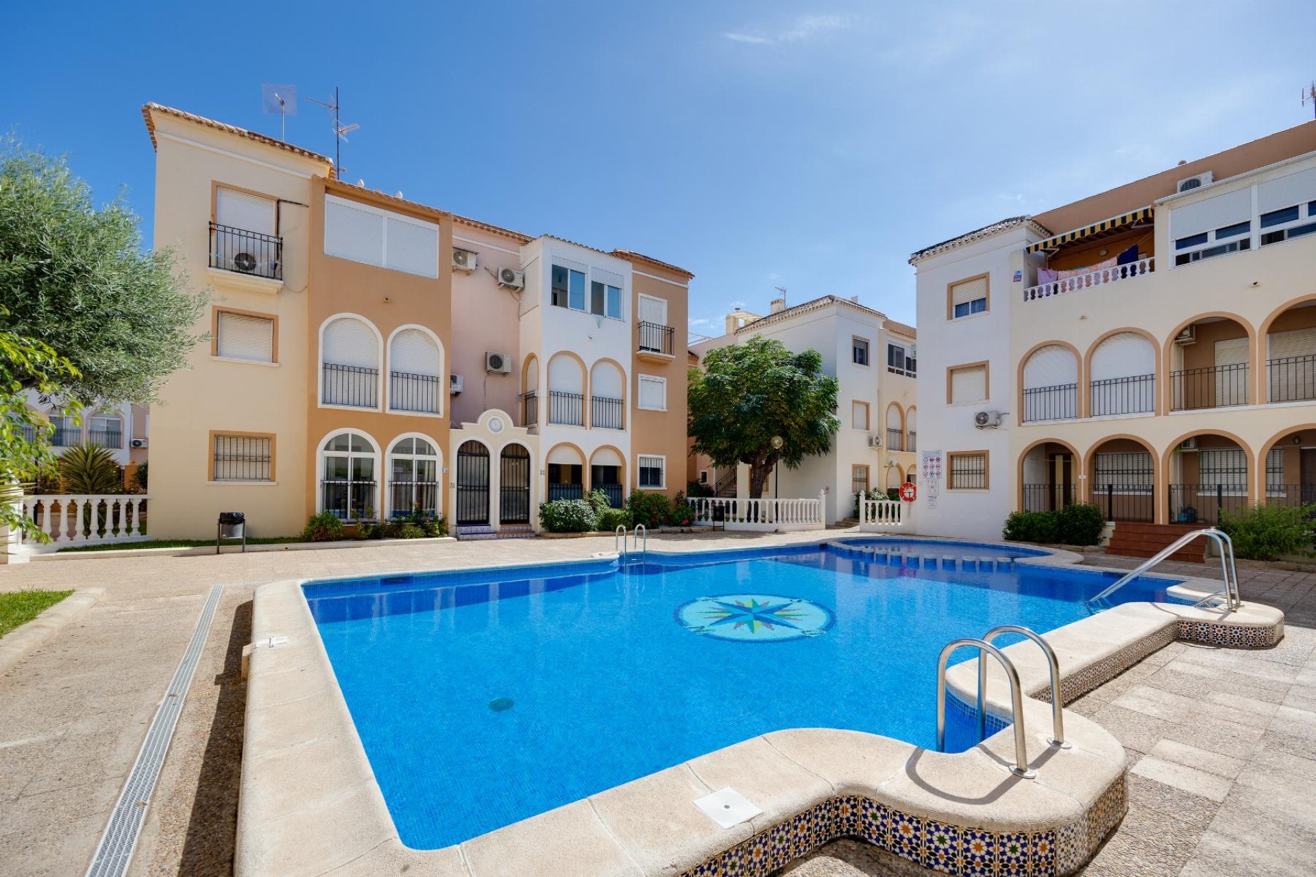 Resale - Bungalow - Torrevieja - playa de los naufragos