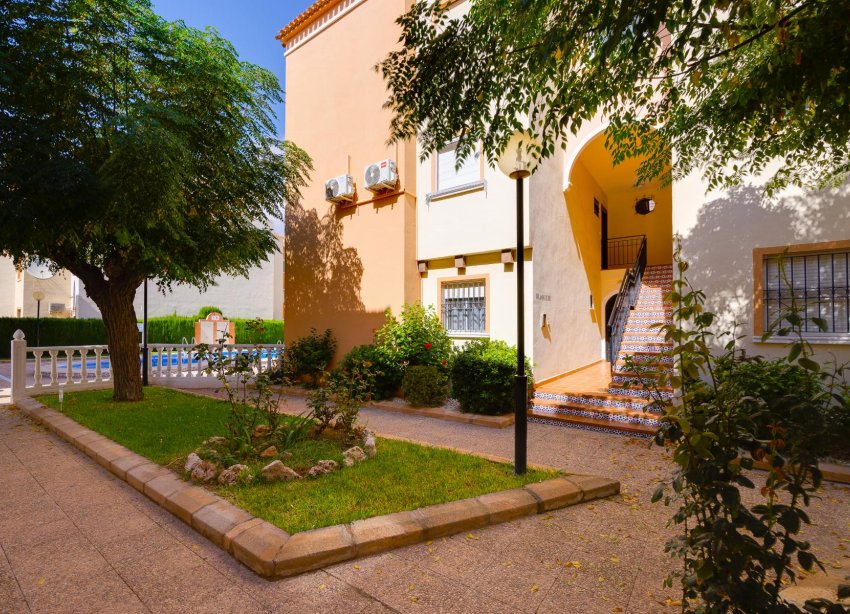 Resale - Bungalow - Torrevieja - playa de los naufragos