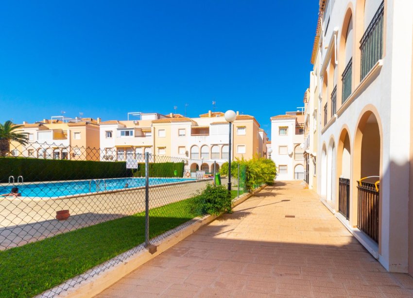 Resale - Bungalow - Torrevieja - Playa de los Naufragos