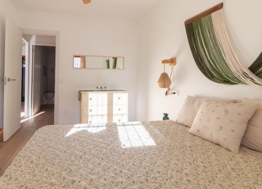 Resale - Bungalow - Torrevieja - Playa de los Naufragos