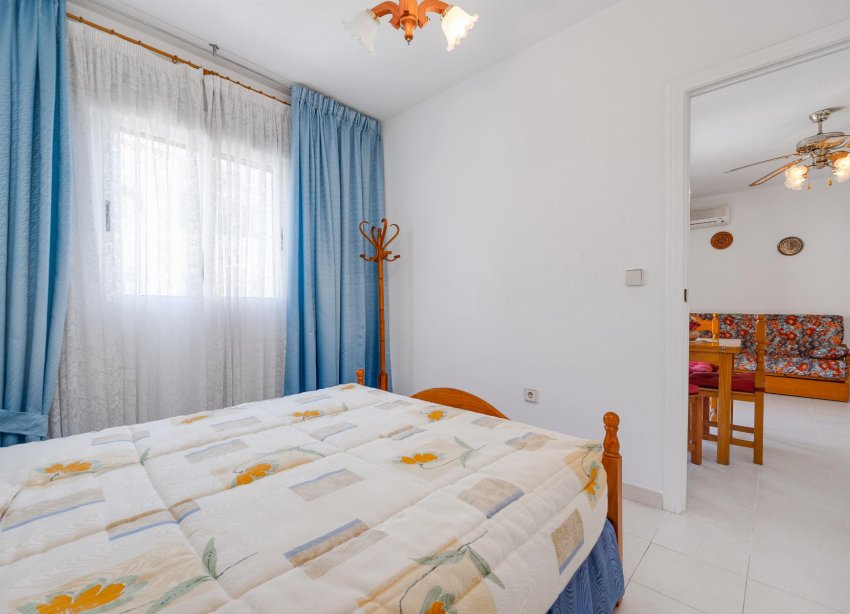 Resale - Bungalow - Torrevieja - playa de los naufragos