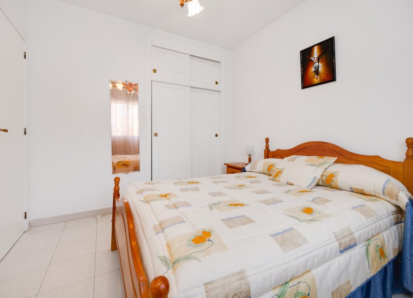 Resale - Bungalow - Torrevieja - playa de los naufragos