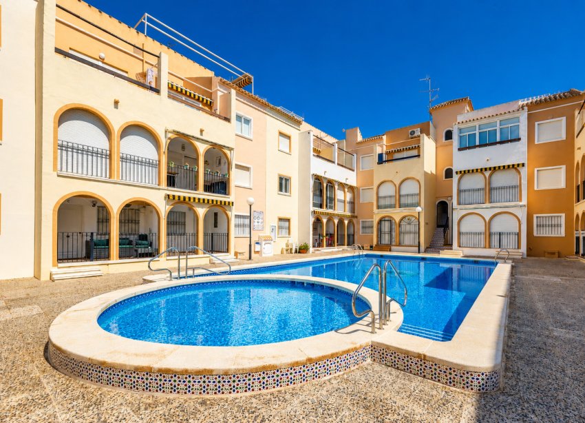Resale - Bungalow - Torrevieja - playa de los naufragos
