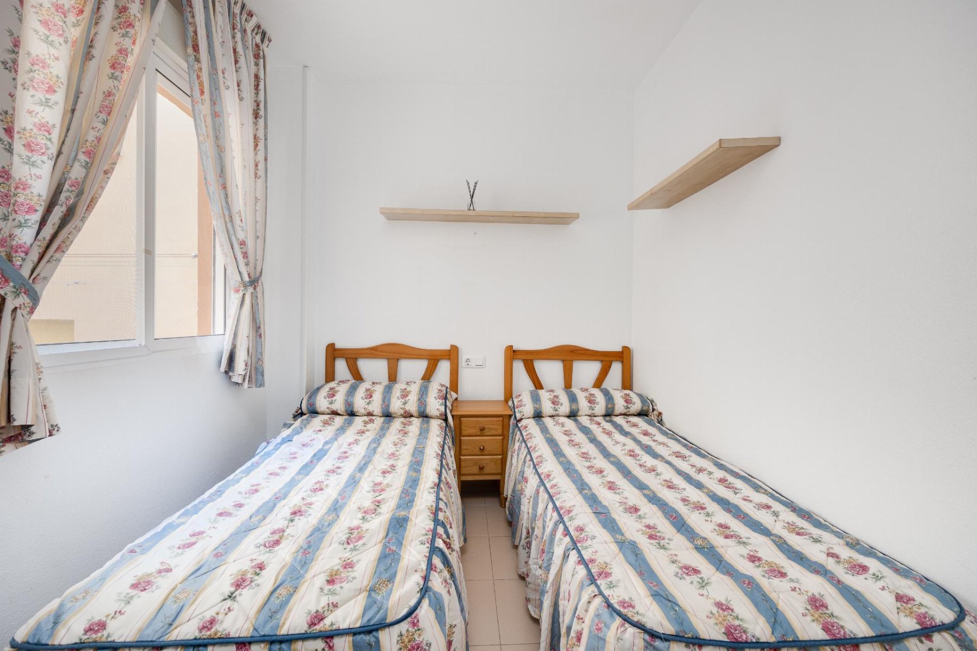 Resale - Bungalow - Torrevieja - playa de los naufragos