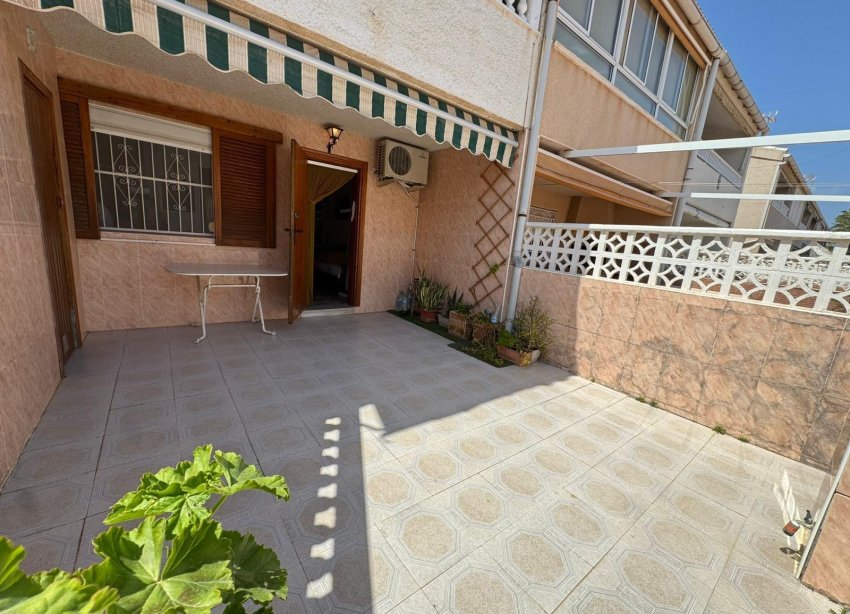 Resale - Bungalow - Torrevieja - Playa de los Naufragos