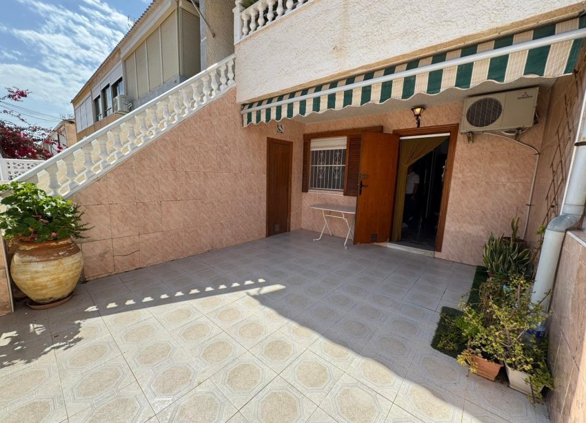 Resale - Bungalow - Torrevieja - Playa de los Naufragos