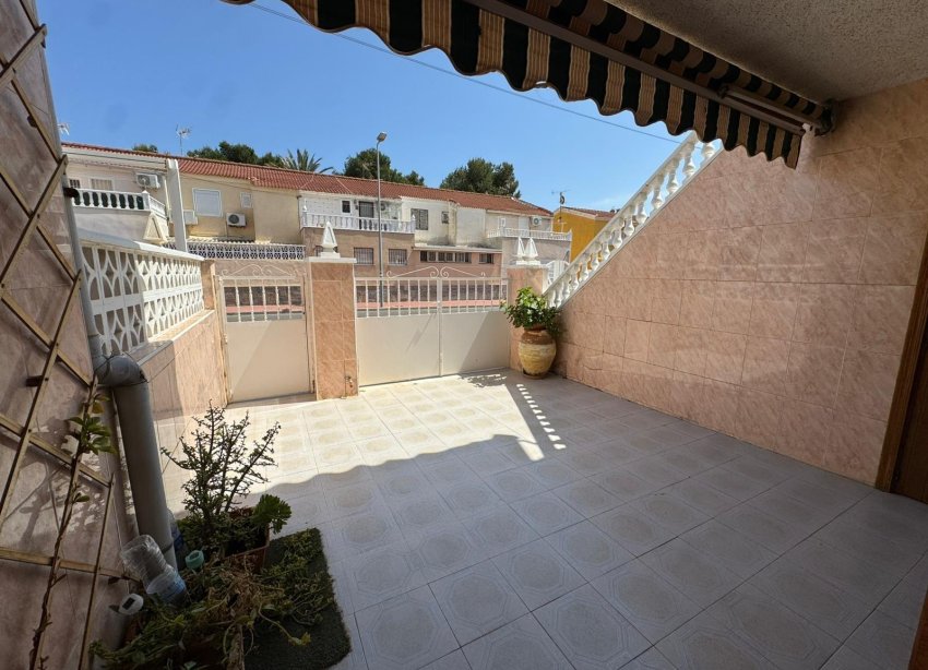 Resale - Bungalow - Torrevieja - Playa de los Naufragos