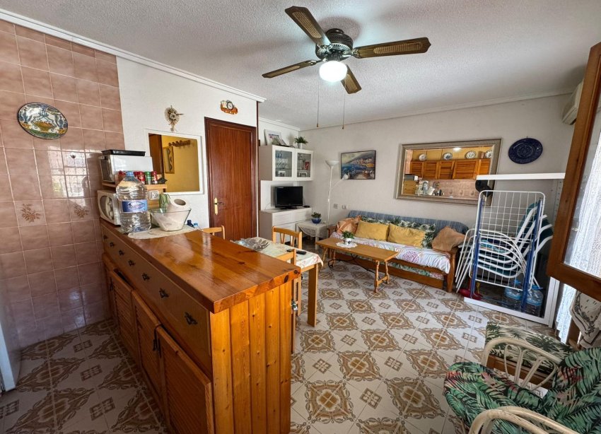 Resale - Bungalow - Torrevieja - Playa de los Naufragos