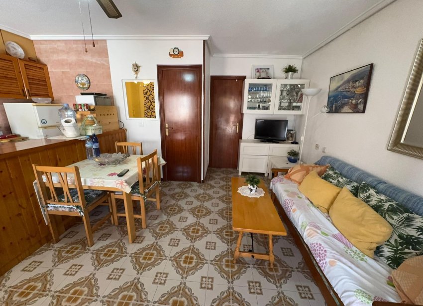Resale - Bungalow - Torrevieja - Playa de los Naufragos