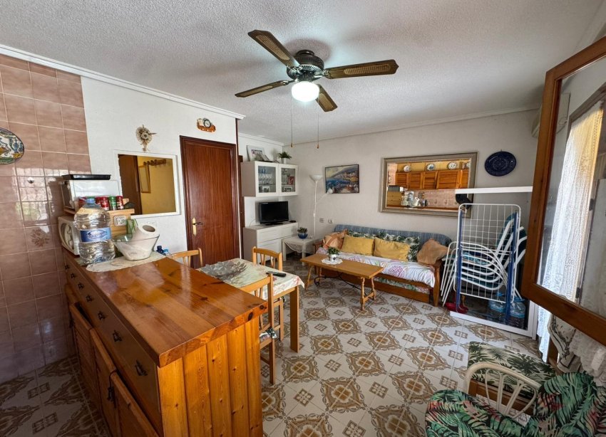 Resale - Bungalow - Torrevieja - Playa de los Naufragos