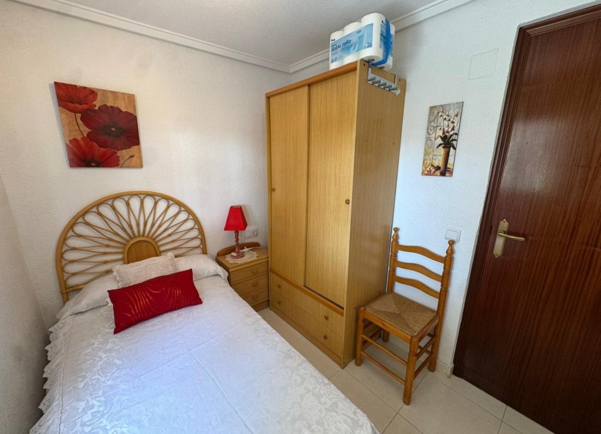 Resale - Bungalow - Torrevieja - Playa de los Naufragos