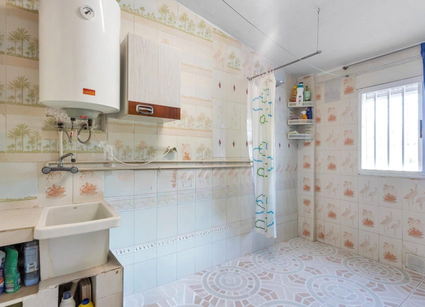 Resale - Bungalow - Torrevieja - Playa de los Naufragos