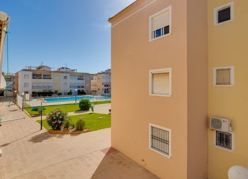 Resale - Bungalow - Torrevieja - Playa de los Naufragos