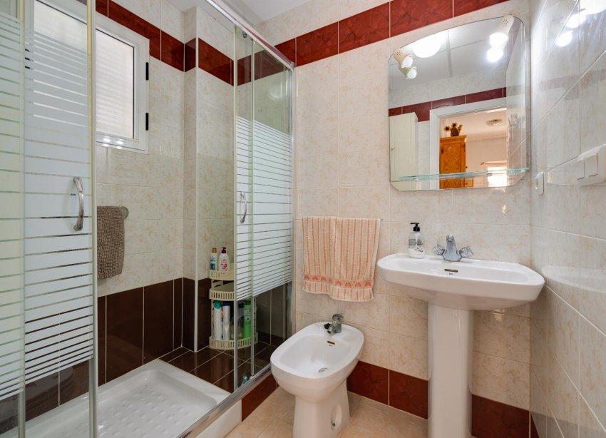 Resale - Bungalow - Torrevieja - Playa de los Naufragos