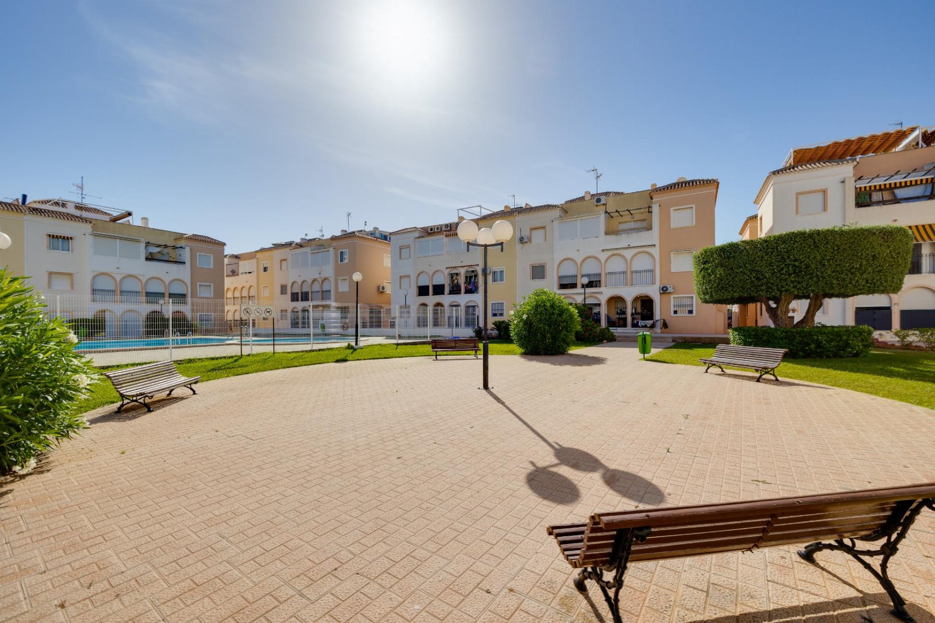 Resale - Bungalow - Torrevieja - Playa de los Naufragos