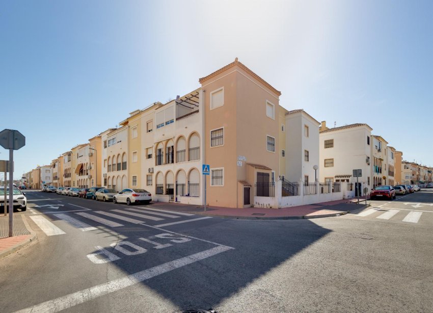 Resale - Bungalow - Torrevieja - Playa de los Naufragos