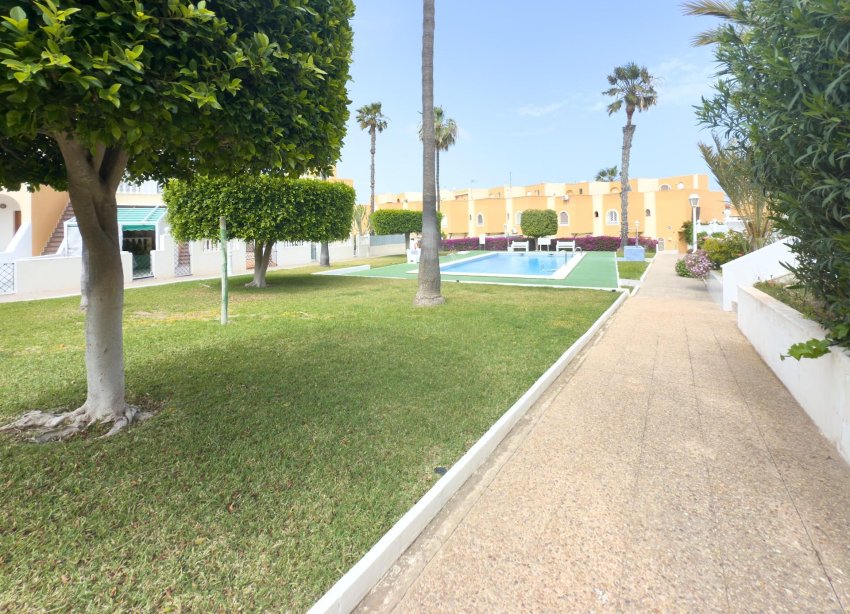 Resale - Bungalow - Torrevieja - Torreblanca