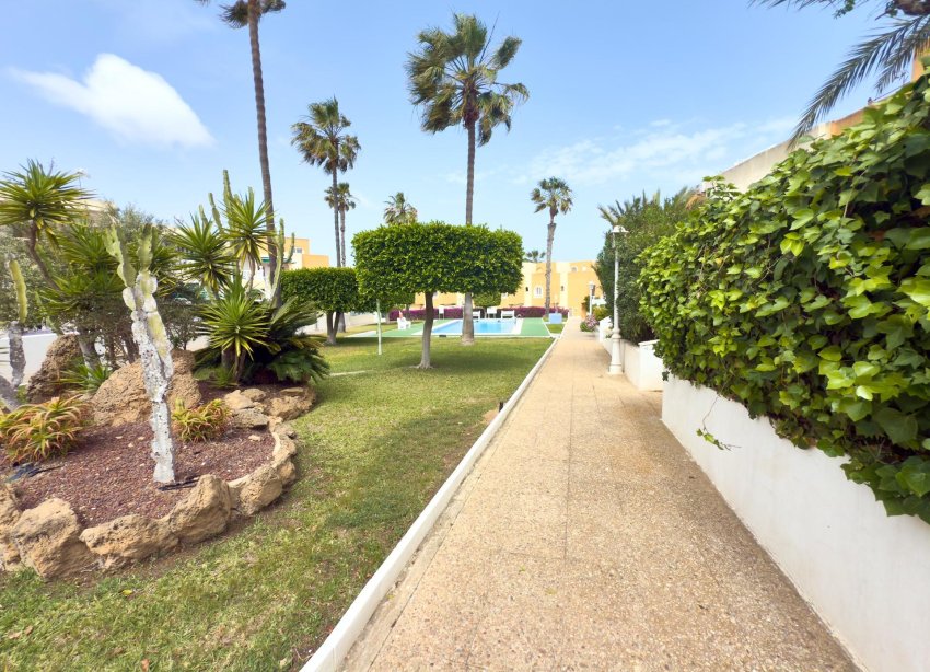 Resale - Bungalow - Torrevieja - Torreblanca