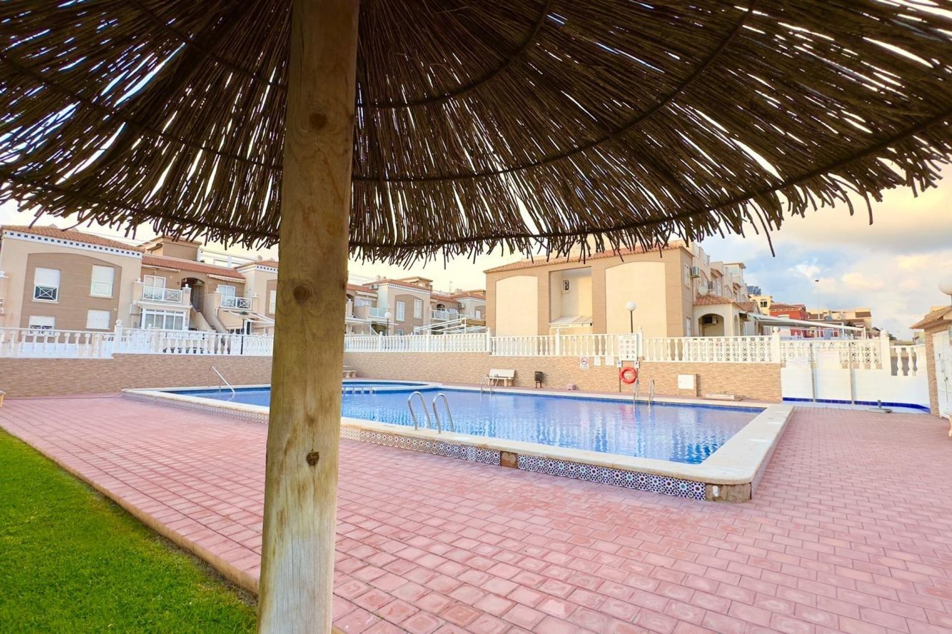 Resale - Bungalow - Torrevieja - Torreblanca