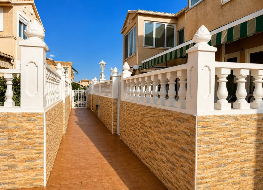 Resale - Bungalow - Torrevieja