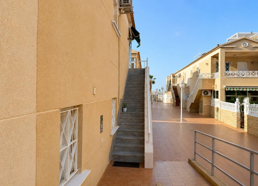 Resale - Bungalow - Torrevieja