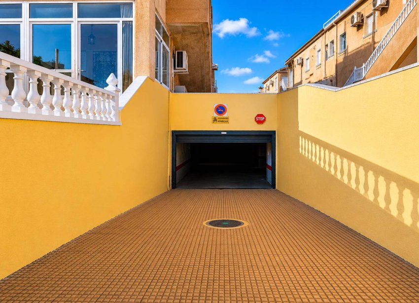 Resale - Bungalow - Torrevieja