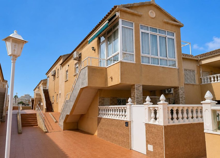 Resale - Bungalow - Torrevieja