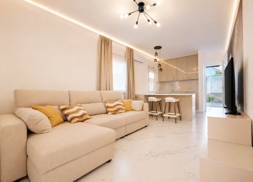 Resale - Bungalow - Torrevieja