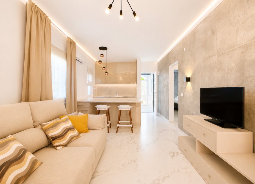 Resale - Bungalow - Torrevieja
