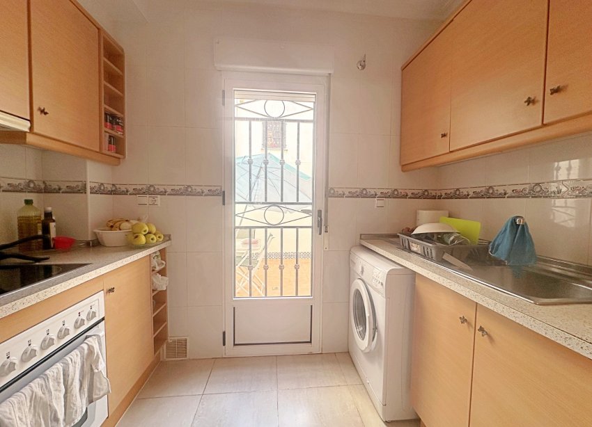 Resale - Bungalow - Torrevieja